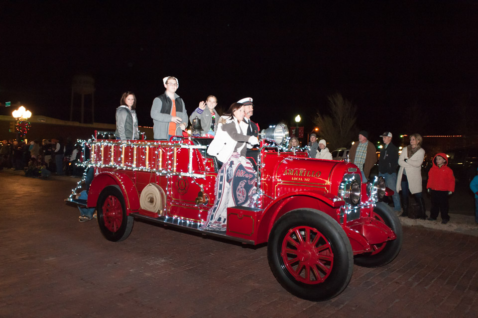 Shaie Williams for AGN Media. Canyon Community light parade and tree lighting in Canyon, TX on December 5, 2015.
